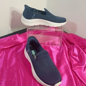 Skechers Go Walk Womens SZ 7 Navy Blue Flex Hands Free Slip-Ins Shoes 124963.